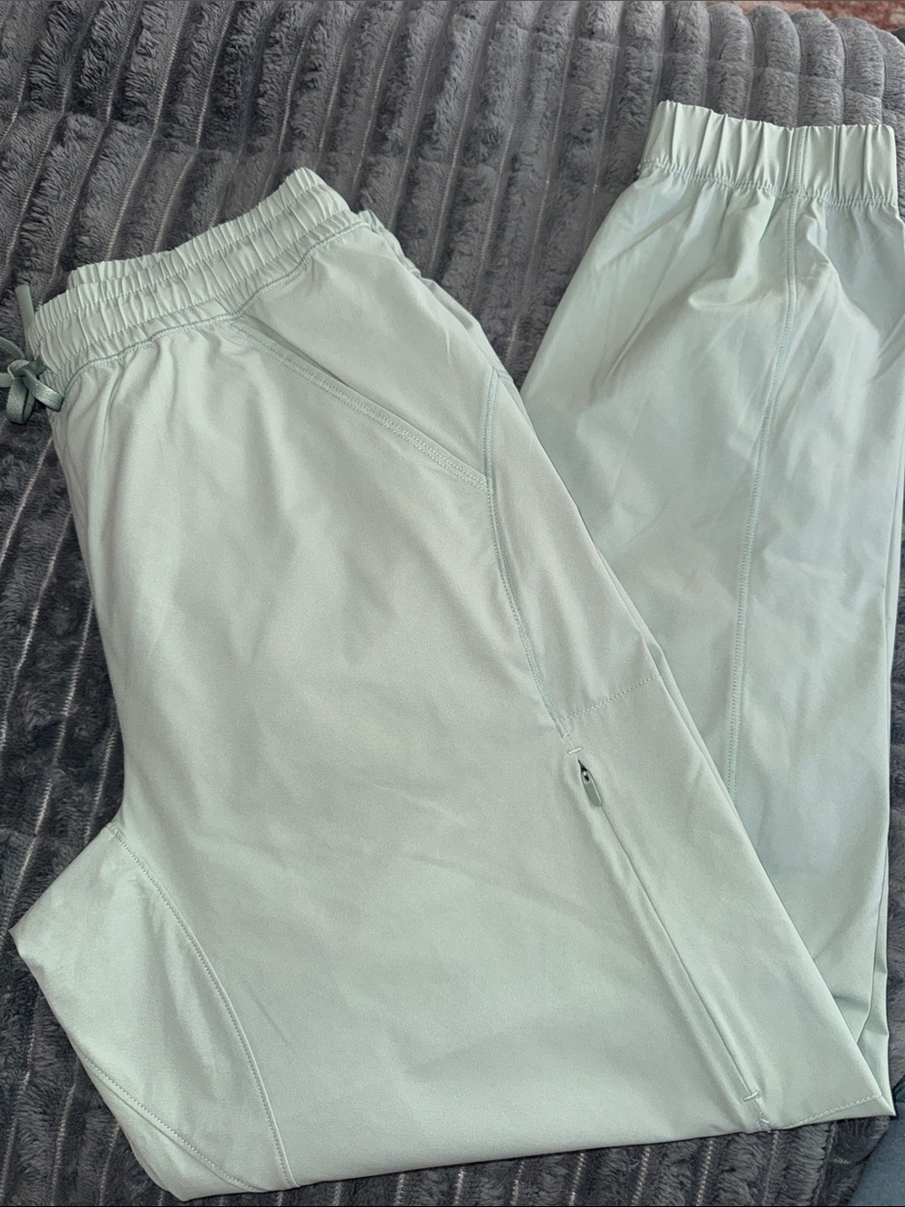 Title Nine Switchback Ultralight Jogger Pants Light Green Zip NWOT Size Sm